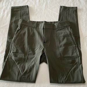 Athleta  Wander stash skinny pant - 6 tall - olive green